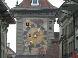 Zeitglockenturm, Zifferblatt mit Malereien