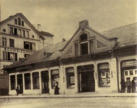 Bern, die Buchhandlung Schmid, Francke
                          & Cie. am Bahnhofplatz um 1890