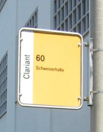 Muttenz: Rothausstrasse, Areal rechts von
                        Ciba, Novartis, Valorec und Solvia. Die
                        Bushaltestelle heisst aber "Clariant"