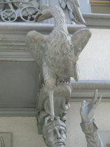 St. Gallen: Schmiedgasse 15,
                        Erkertrgerfigur Adler rechts