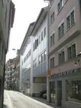 St. Gallen: Schmiedgasse, Bausnde mit
                        Fassade ohne Stil