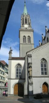 St. Gallen: Schmiedgasse, Kirchturm der St.
                Laurenzenkirche, Panoramafoto