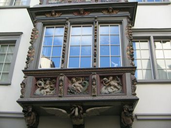 St. Gallen: Kugelgasse 10, Holzerker
                        unterer Teil