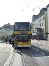 St. Gallen: Haltestelle Marktplatz Bohl, Postauto
                Doppelstock