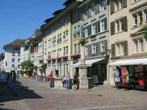 Winterthur: Obertor, Huserzeile mit
                        Fortunabrunnen von hinten