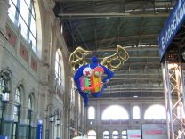 Zurich Main Station, guardian angel by Nikki de
                Sain-Phalle 01