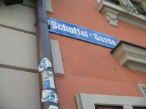 Road sign "Schoffelgasse"
                        ("Schoffel's Alley")