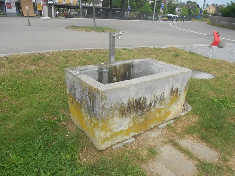 Brunnen in Stein am Rhein beim
                          Bahnhof 01