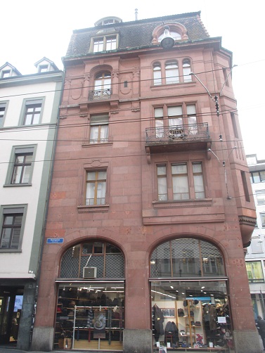 Basel Schifflnde, Haus mit
                        Templerbalkon