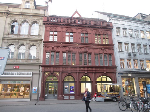 Basel Marktplatz, ein rotes Haus