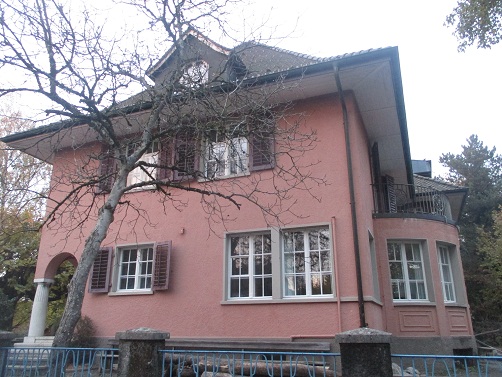 Langenthal, die
                        Terror-Steiner-Schule und ihre Fassade