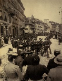 Bern, Truppe auf dem Brenplatz, um 1905