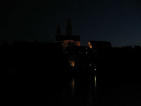 Basel, beleuchtetes Mnster am spten Abend