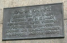 St. Gallen: Marktgasse, Vadiandenkmal,
                        Texttafel
