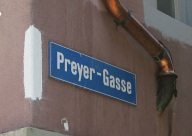 Road sign "Preyergasse"
                        ("Preyer's Alley")