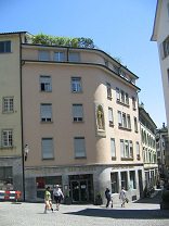 Zurich, Kirchgasse (Church Alley),
                        "Karl der Grosse" Center
                        ("Charlemagne" Center)