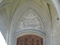 Fraumnster (Woman's Cathedral), relief
                        over the entrance with little children