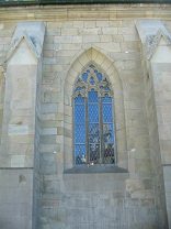 Fraumnster, laterales Kirchenfenster zum
                        Mnsterhof hin