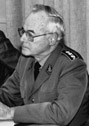 Schweizer
                          Generalsstabchef Hans Senn, Profil