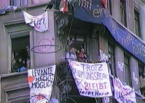 Vacation of Baden
                            Street N 2 on January 9, 1984, dwellers are
                            cheering