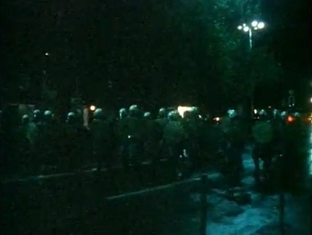 Demonstration in Zrich, Nachteinsatz
                            der Schlgerpolizei