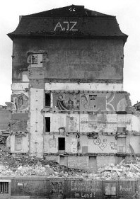 Das AJZ in Zrich wird 1982
                abgebrochen