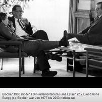 Nazi Blocher mit dem Fuss auf
                                    dem Tisch 1983, mit den
                                    Nationalr�ten Letsch und R�egg
